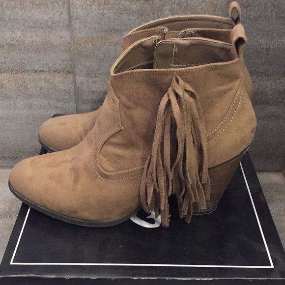 Qupid Booties - Picture 2 of 5